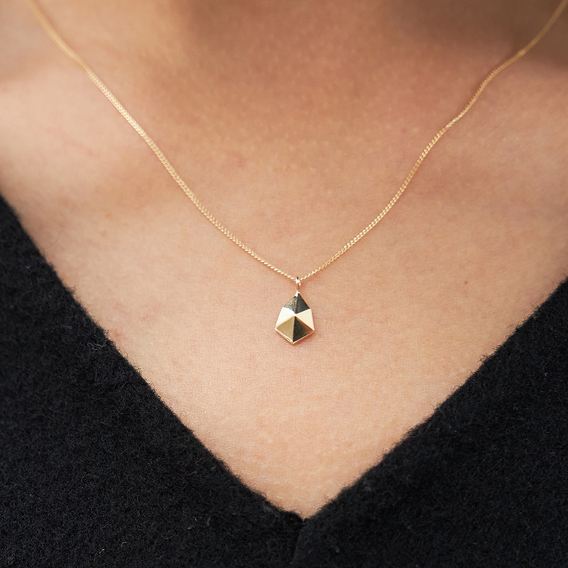 Tiny Pebble Necklace (14K Gold)